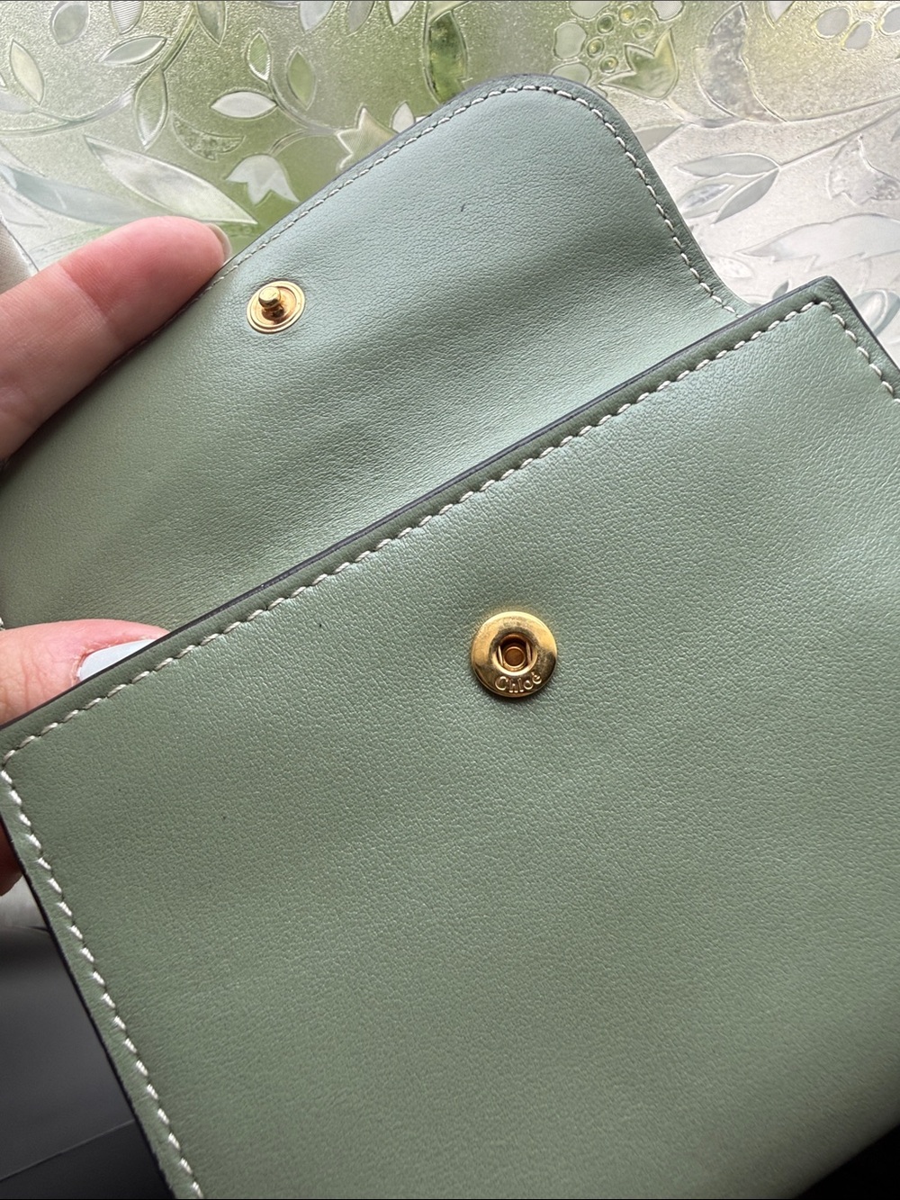 CHLOÉ Small Tri-Color C Wallet in Baby Blueish Gray, Tan & Olive Green - Picture 6 of 10